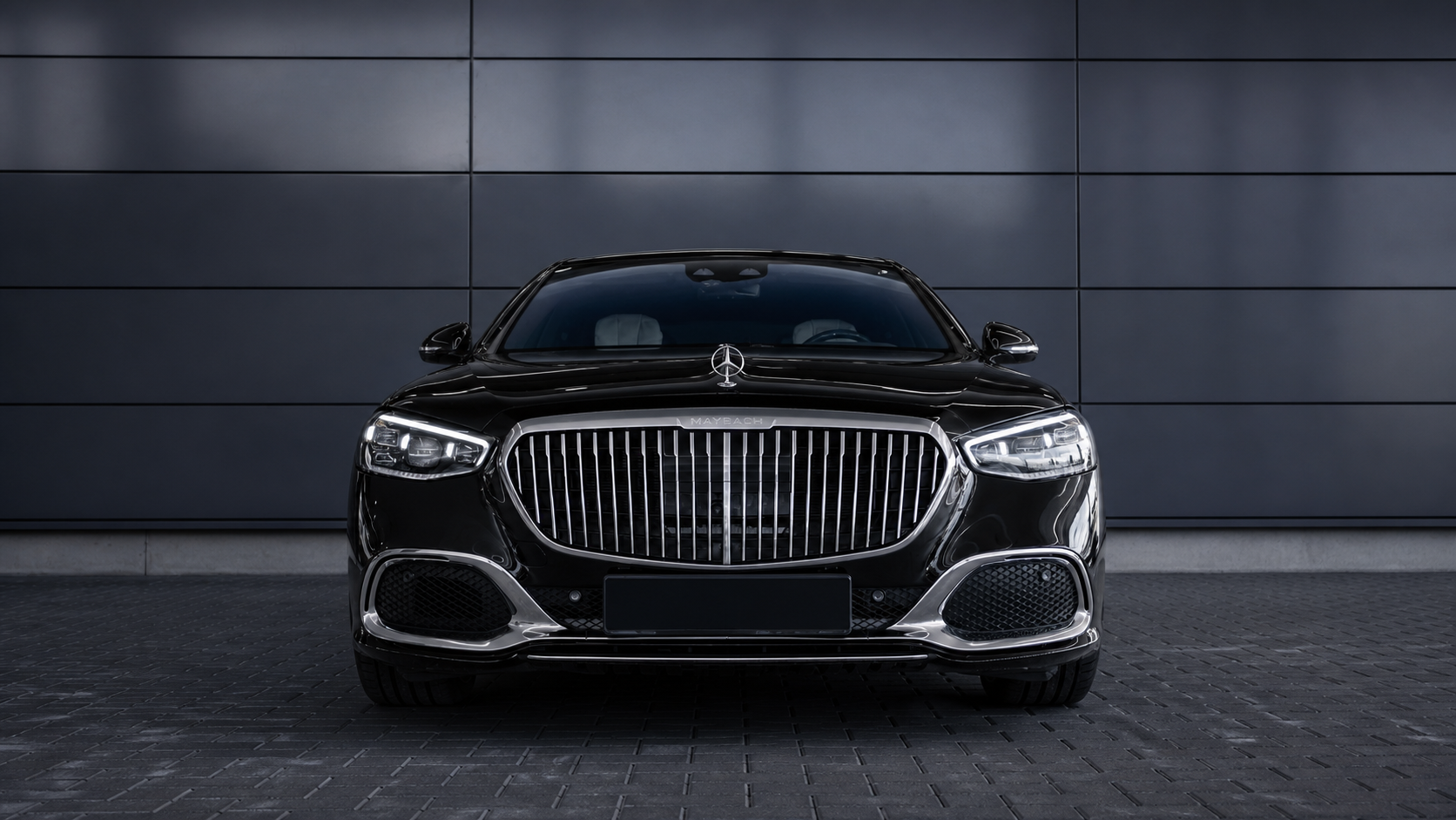 Wynajem Mercedes Maybach z szoferem Warszawa - sylwetka samochodu